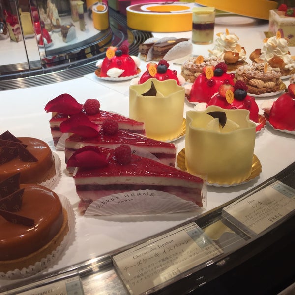 ROSABAU Patisserie кондитерская Париж