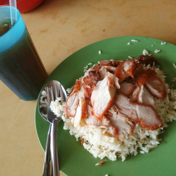 Tong Xin Yuan 同心圆美食中心 Jalan Tembikai