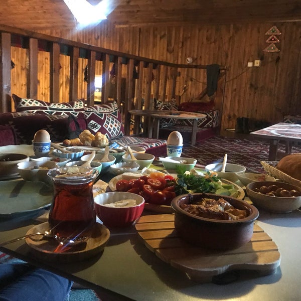 Photo taken at Masalköyü Kır Sofrası by Ebru E. on 12/5/2017