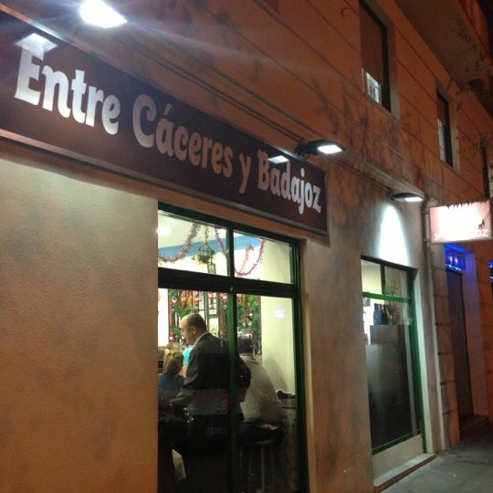Entre Cáceres y Badajoz Bar in Madrid
