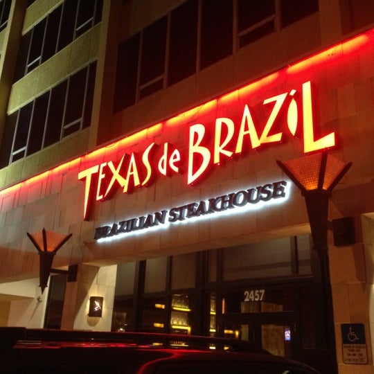 Снимок сделан в Texas de Brazil - Fort Lauderdale пользователем Jay R. 12/13/2012