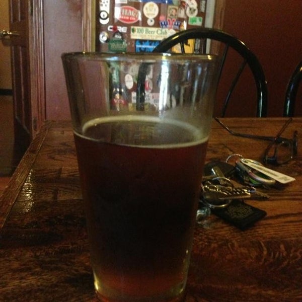 Foto tomada en Nail Creek Pub &amp; Brewery  por Tim S. el 7/19/2013