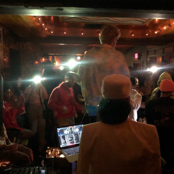 5/22/2019にNikuがGood Times at Davey Wayne&#39;sで撮った写真