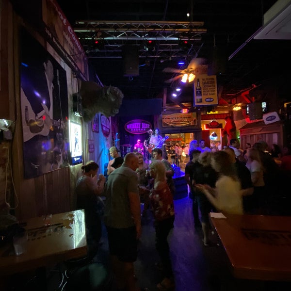 Foto scattata a Whiskey Bent Saloon da Niku il 10/5/2019