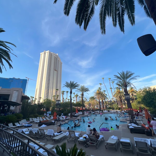 MGM Grand Pool - Las Vegas 2022 