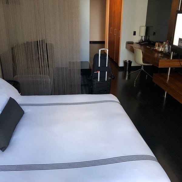 Photo taken at SIXTY LES Hotel by Niku on 3/16/2019