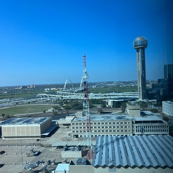 Foto diambil di Omni Dallas Hotel oleh Niku pada 4/2/2022