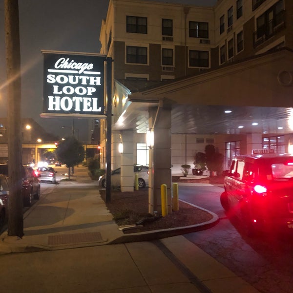 Foto tirada no(a) Chicago South Loop Hotel por Niku em 6/17/2019