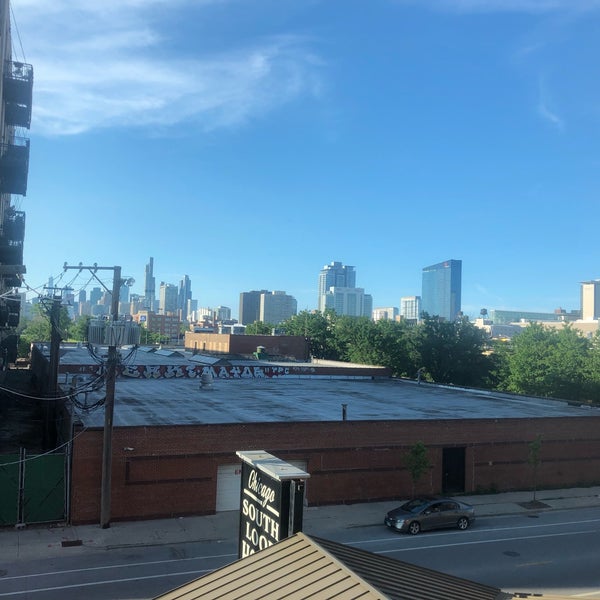 รูปภาพถ่ายที่ Chicago South Loop Hotel โดย Niku เมื่อ 6/18/2019