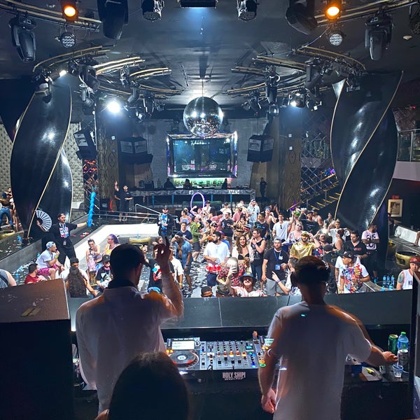 Foto tirada no(a) ORO Nightclub por Niku em 1/25/2020