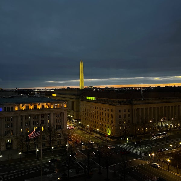 Foto diambil di JW Marriott Washington, DC oleh Niku pada 1/21/2023