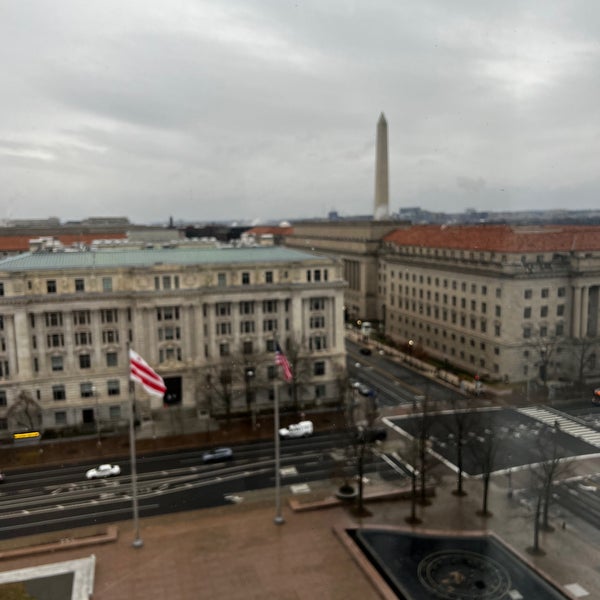 Foto diambil di JW Marriott Washington, DC oleh Niku pada 1/22/2023