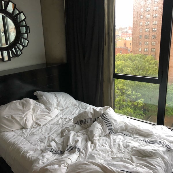 รูปภาพถ่ายที่ SIXTY LES Hotel โดย Niku เมื่อ 10/27/2018