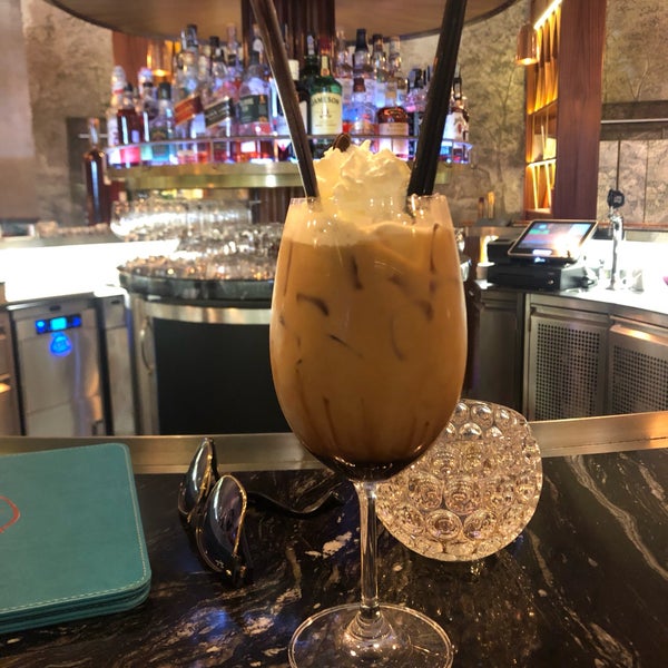 Photo taken at Como restaurant &amp; cocktail bar by Niku on 7/2/2019