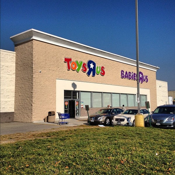 Bruckner Plaza Shopping Mall in Castle Hill