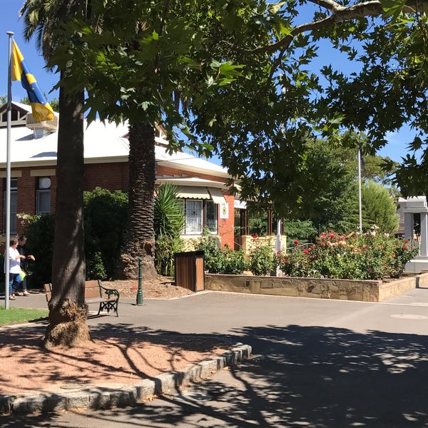 Castlemaine 6 tips from 429 visitors