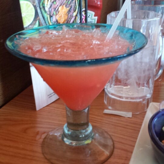 Photo taken at Chili&#39;s Grill &amp; Bar by Shelly P. on 5/1/2014