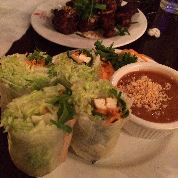 Photo taken at Zenna Thai &amp; Japanese Restaurant by Marie-Térese C. on 8/23/2015