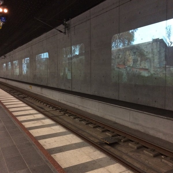รูปภาพถ่ายที่ Malmö Centralstation โดย Anders เมื่อ 12/20/2014