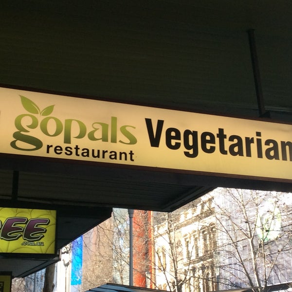Foto tirada no(a) Gopal&#39;s Pure Vegetarian Restaurant por Sagy P. em 8/25/2016