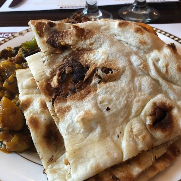 Foto tirada no(a) Swagat Fine Indian Cuisine por Pitts P. em 6/24/2018