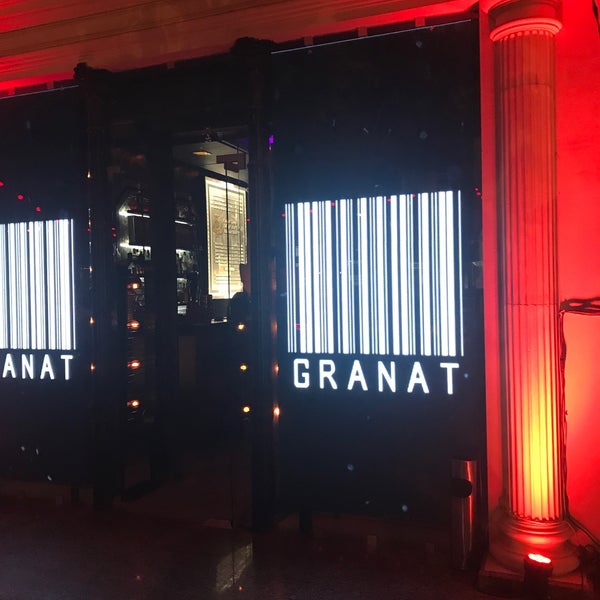 Das Foto wurde bei Гранат / Granat Cafe von Ersen am 7/14/2019 aufgenommen