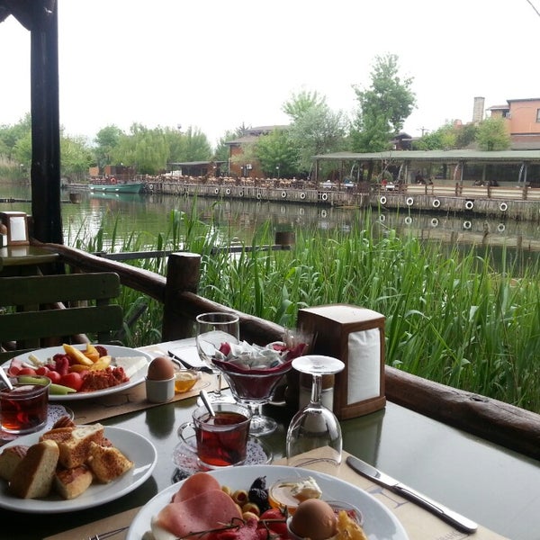 5/5/2013에 Yilmaz V.님이 Ağva Gizlibahçe Restaurant에서 찍은 사진