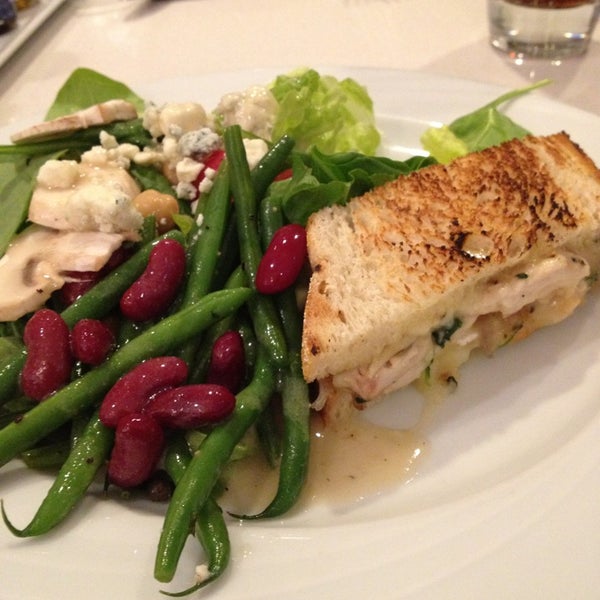 Vines Cafe Downtown Sacramento 4 tips from 213 visitors