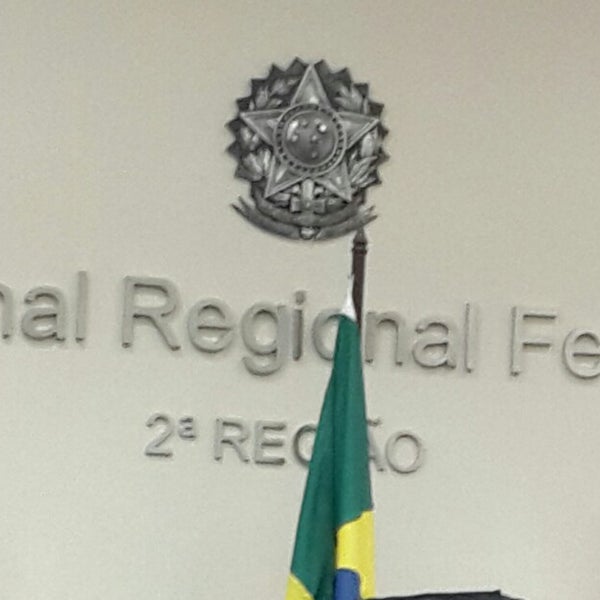 Photo taken at Tribunal Regional Federal da 2ª Região by Rafaela G. on 3/19/2014