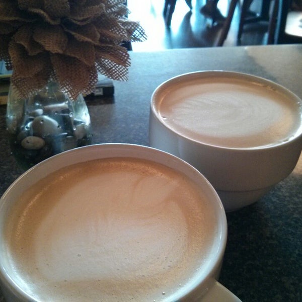 8/17/2013 tarihinde Marjorie A.ziyaretçi tarafından Buon Giorno Coffee'de çekilen fotoğraf