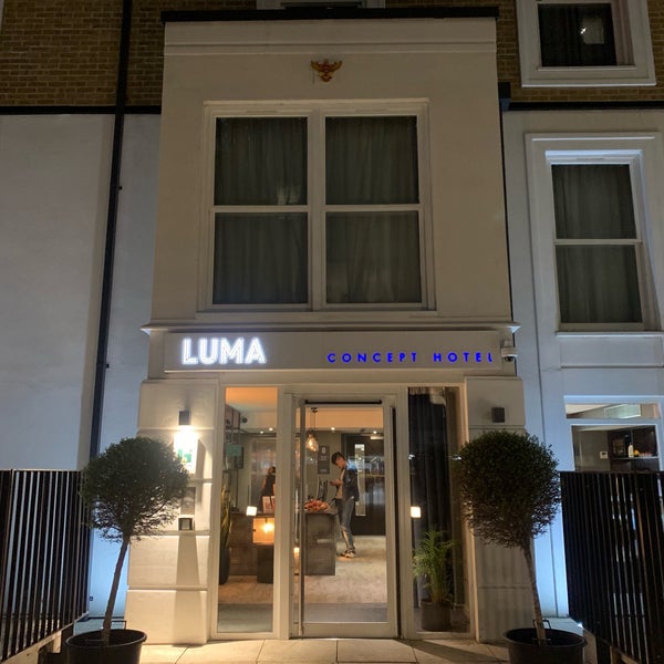 Photo taken at LUMA Concept Hotel Hammersmith London by Jennina on 6/23/2019