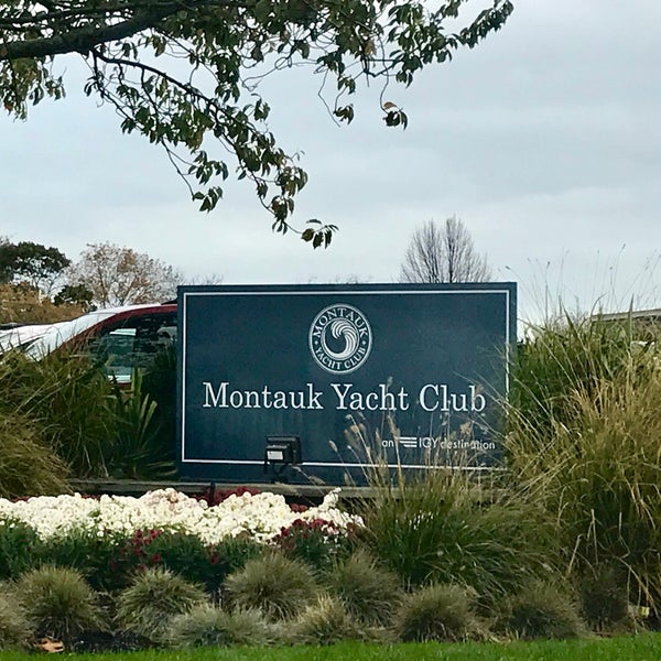 Снимок сделан в Montauk Yacht Club пользователем Kristen W. 11/5/2017