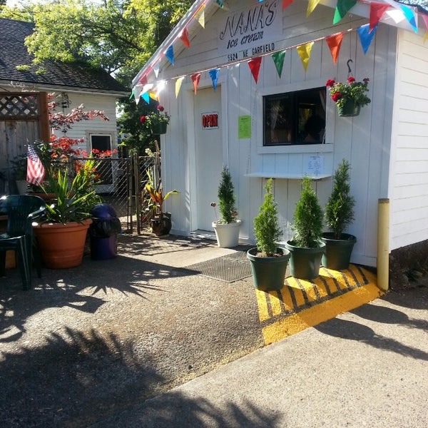 Nana's Ice Cream Scoop Shop Ice Cream Parlor