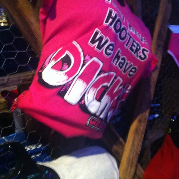 Photo taken at Dick&#39;s Last Resort by Deidre on 1/22/2013