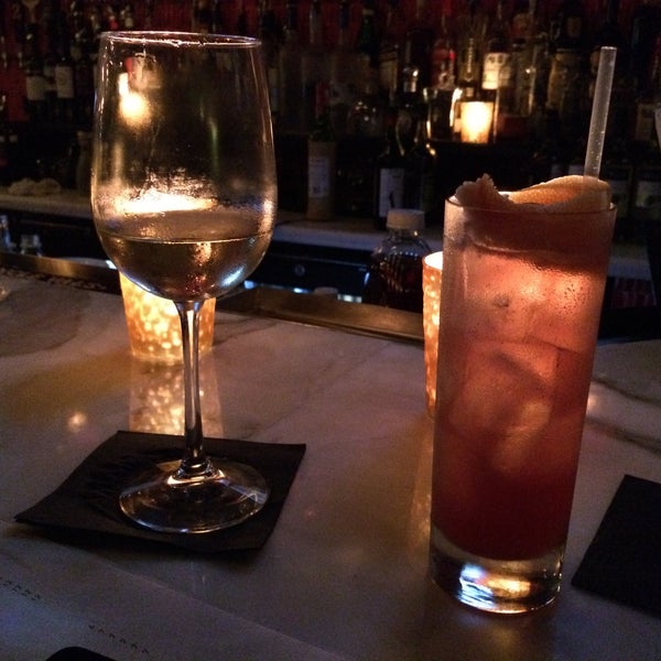 Снимок сделан в Raval Tapas Bar &amp; Cocktail Lounge пользователем jeffery k. 9/19/2015