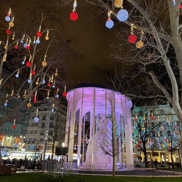 Foto scattata a Karácsonyi Vásár | Christmas Fair da Gabor il 12/23/2019