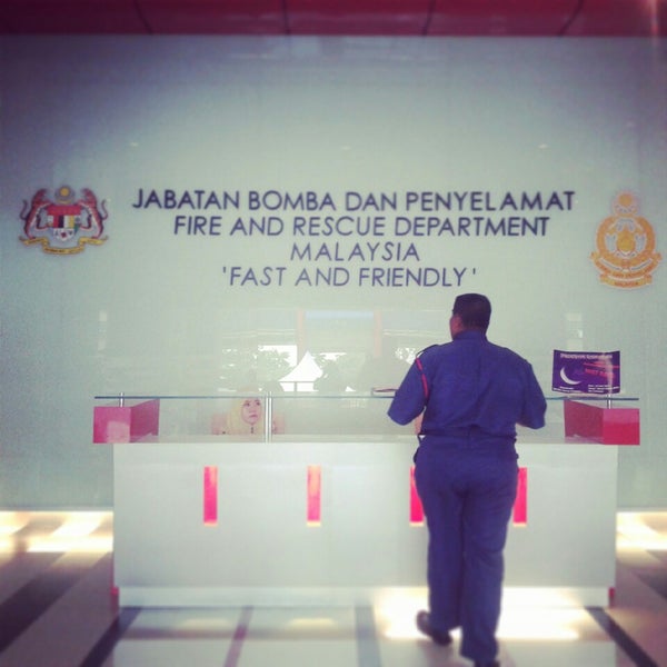 Fotos En Ibu Pejabat Jabatan Bomba Penyelamat Malaysia Estacion De Bomberos En Putrajaya