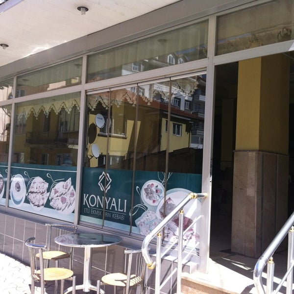 Konyalı Etli Ekmek Fırın Kebabı Türk Restoranı