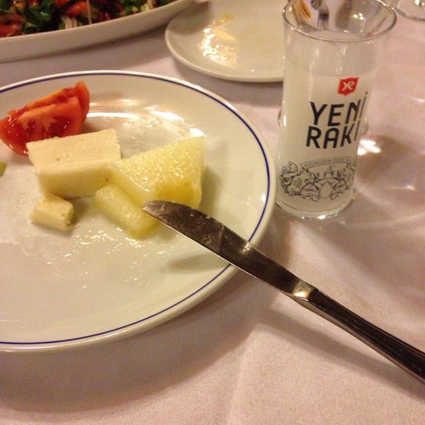 Снимок сделан в Koç Restaurant пользователем Schule 11/6/2014