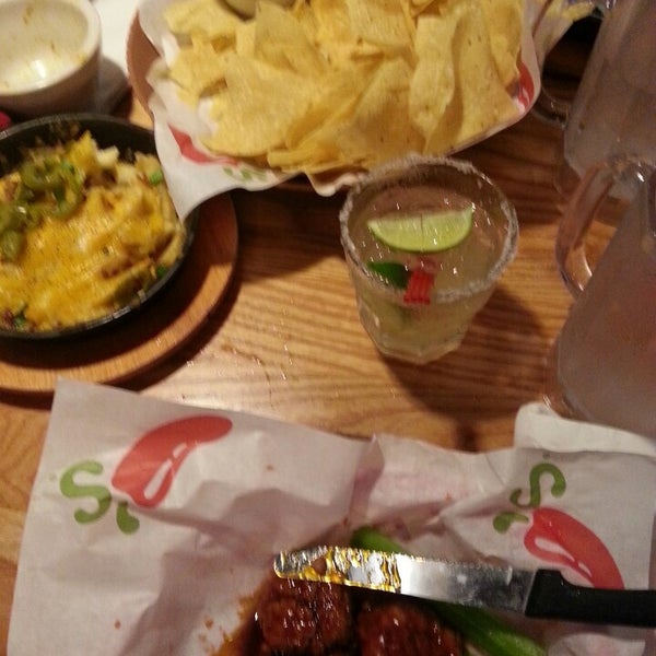 Photo taken at Chili&#39;s Grill &amp; Bar by Shantalle C. on 8/6/2014