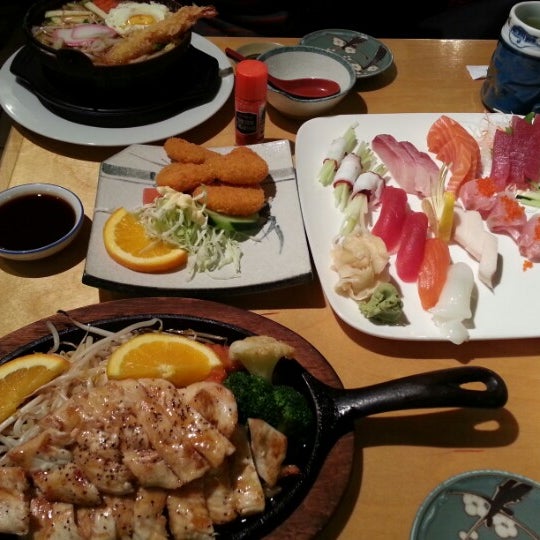 Foto tomada en Takemura Japanese Restaurant  por Steve el 2/13/2013