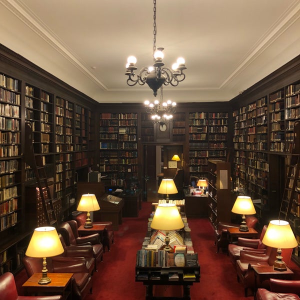 Photo taken at Harvard Club of New York City by Gregory D. on 3/29/2018