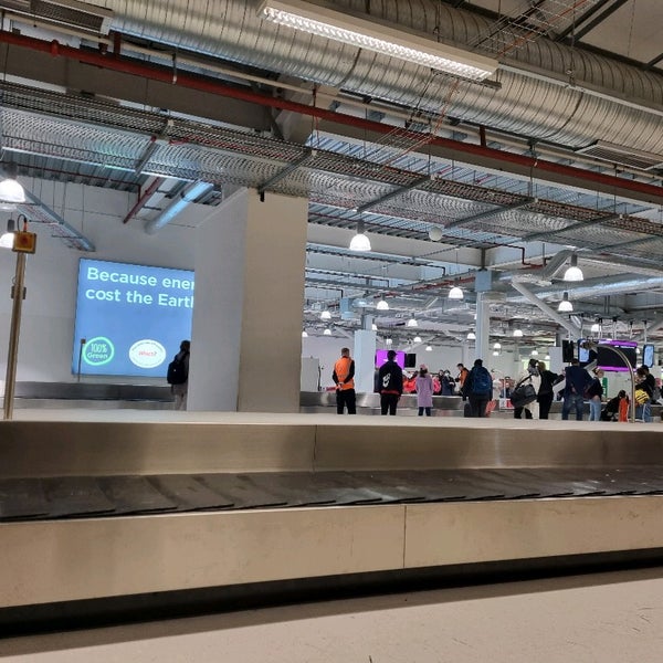 Rolling Luggage Luggage Store in Edinburgh