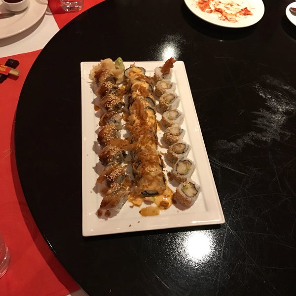 Photo taken at FonDRAGONPearl Chinese &amp; Sushi Restaurant - Adana HiltonSA by BARI$ on 4/21/2017