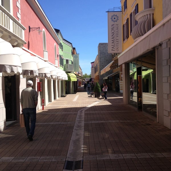 Adidas top outlet palmanova
