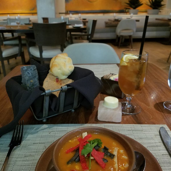 Foto tirada no(a) Anasazi Restaurant por Movie L. em 7/17/2018