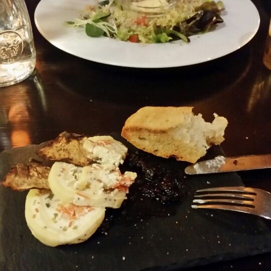 Das Foto wurde bei Cafe restaurant Sudička von Petra am 2/18/2015 aufgenommen