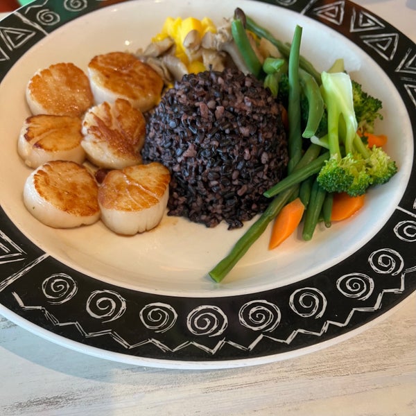 Good News Restaurant and Bar 694 Main St S