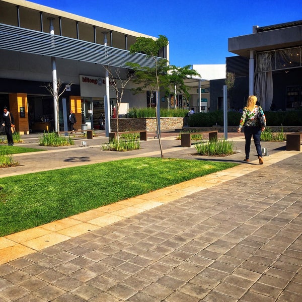 Waterfall Corner Shopping Mall