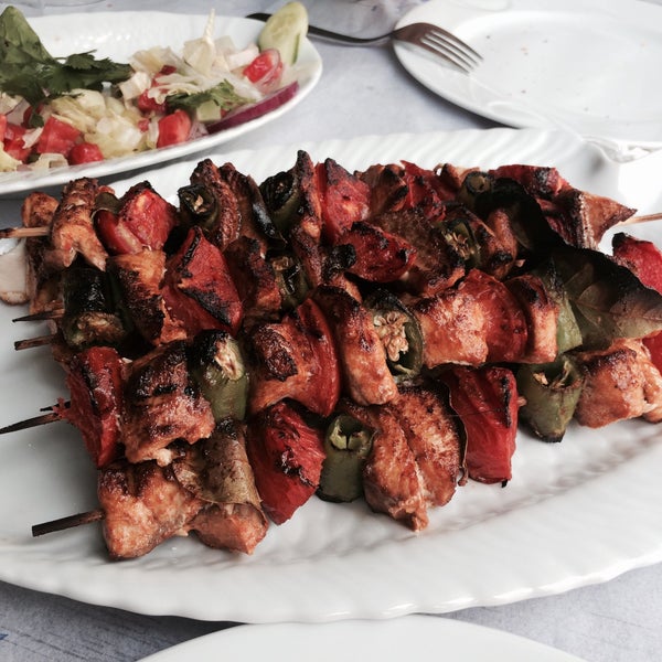 9/19/2015にHasan Y.がKıyak Kardeşler Balık Restaurantで撮った写真